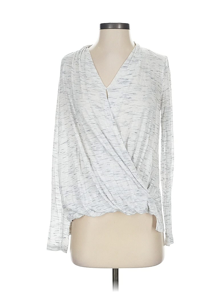 Pre-owned Akemi + Kin Long Sleeve T-shirt In Silver