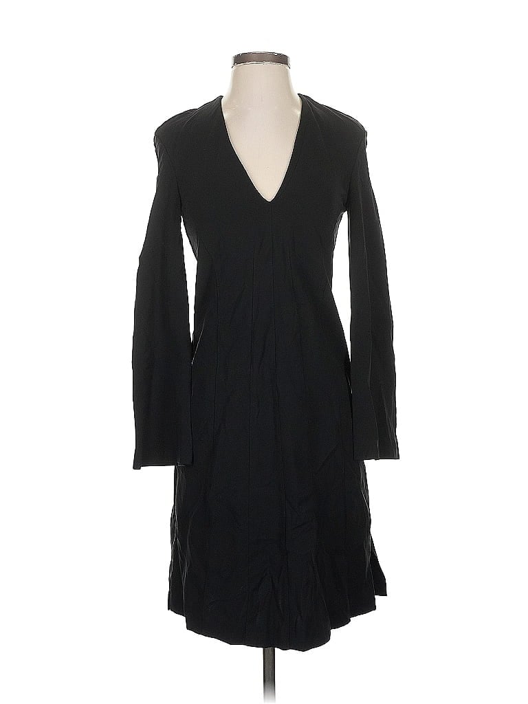Click to view more detailed imagery on our partner's website Pre-owned Ted Baker Casual Dress In Black