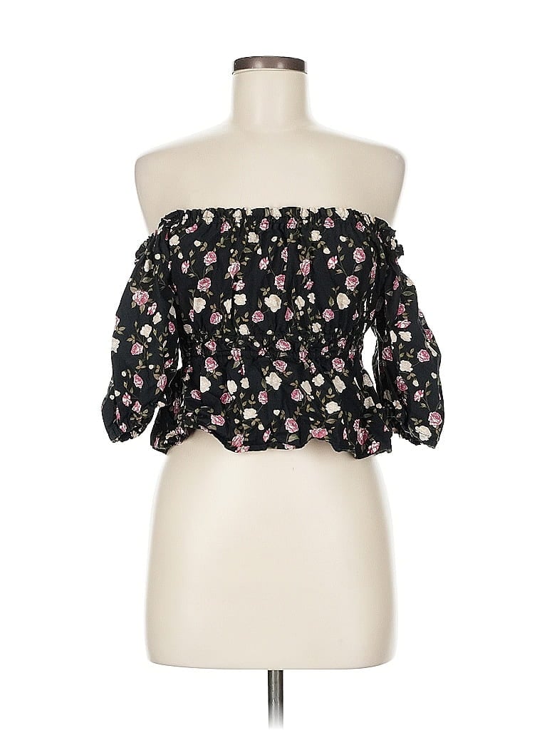 Click to view more detailed imagery on our partner's website Pre-owned Celebrity Pink 3/4 Sleeve Blouse In Black