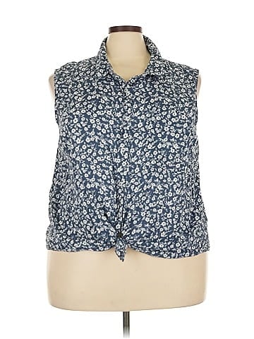Sonoma Goods for Life Sleeveless Button-Down Shirt (view 1)