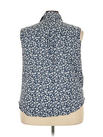 Sonoma Goods for Life Sleeveless Button-Down Shirt (view 2)