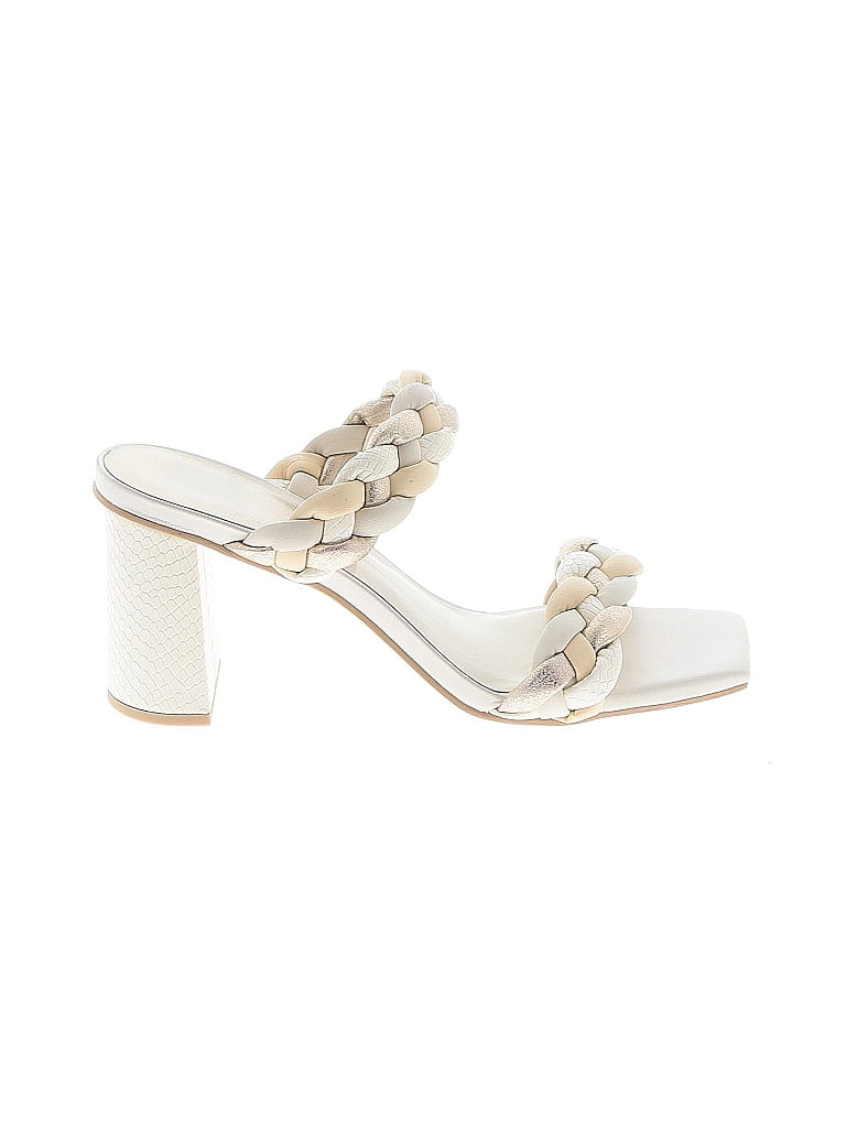 Click to view more detailed imagery on our partner's website Pre-owned Dolce Vita Mule/clog In White