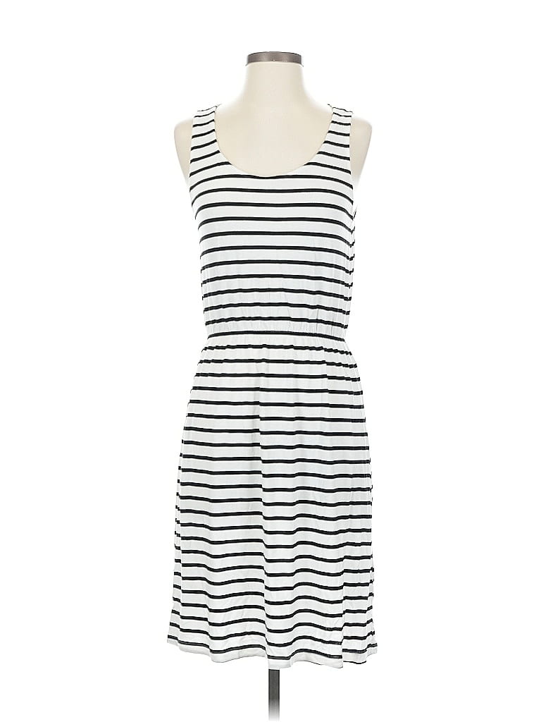 H&M Pre-owned Casual Dress In White