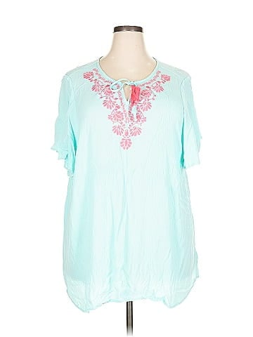 Torrid Short Sleeve T-Shirt (view 1)