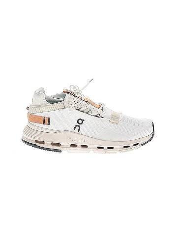 On Cloud Sneakers (view 1)