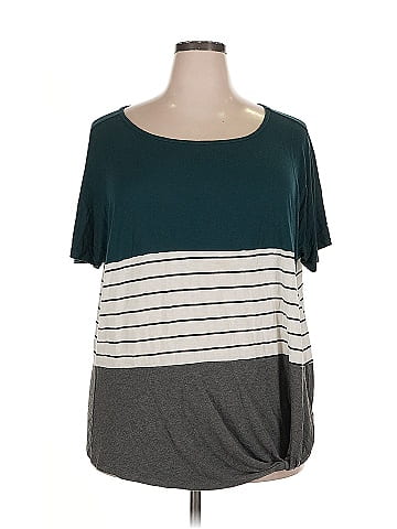 24/7 Maurices Short Sleeve T-Shirt (view 1)
