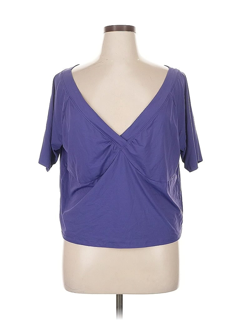 Pre-owned Fabletics Short Sleeve T-shirt In Purple
