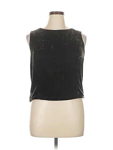 Valerie Stevens Sleeveless T-Shirt (view 1)