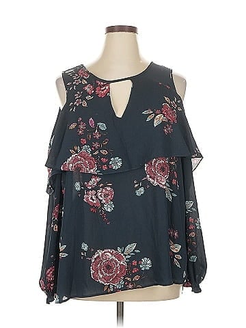 Eyeshadow Sleeveless Blouse (view 1)
