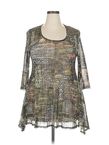Karen Kane 3/4 Sleeve Top (view 1)