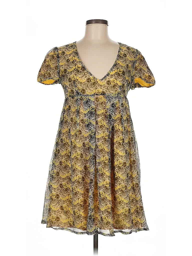 Click to view more detailed imagery on our partner's website Pre-owned Patrizia Pepe Casual Dress In Yellow