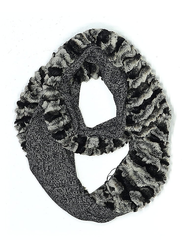 Click to view more detailed imagery on our partner's website Pre-owned Collection 18 Scarf In Gray