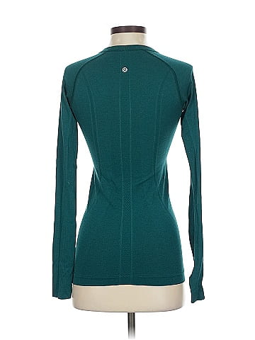 Lululemon Athletica Long Sleeve T-Shirt (view 2)