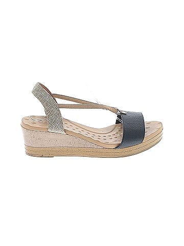 Malu Wedges (view 1)