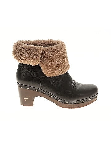 Ugg Boots (view 1)