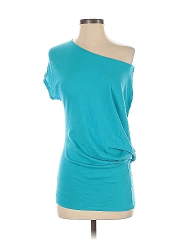 Victoria's Secret Short Sleeve T-Shirt (view 1)