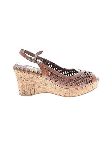 Crown Vintage Wedges (view 1)