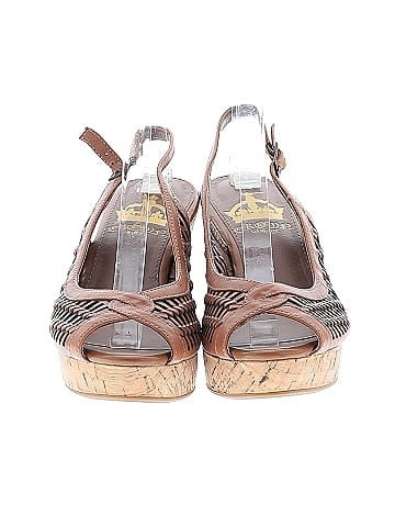 Crown Vintage Wedges (view 2)