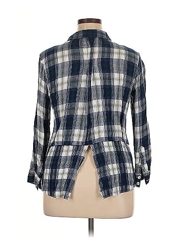 Philosophy Republic Clothing 3/4 Sleeve Button-Down Shirt (view 2)