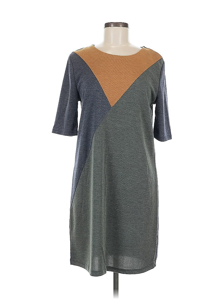 Pre-owned Le Lis Casual Dress In Gray
