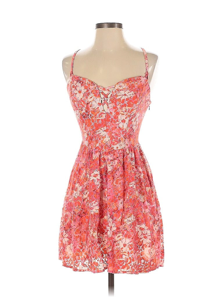 Pre-owned Guess Cocktail Dress In Pink
