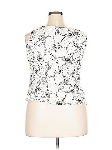 R&M Richards Sleeveless Top (view 2)