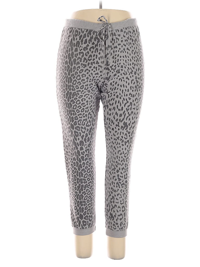 Click to view more detailed imagery on our partner's website Pre-owned Chaser Casual Pants In Gray