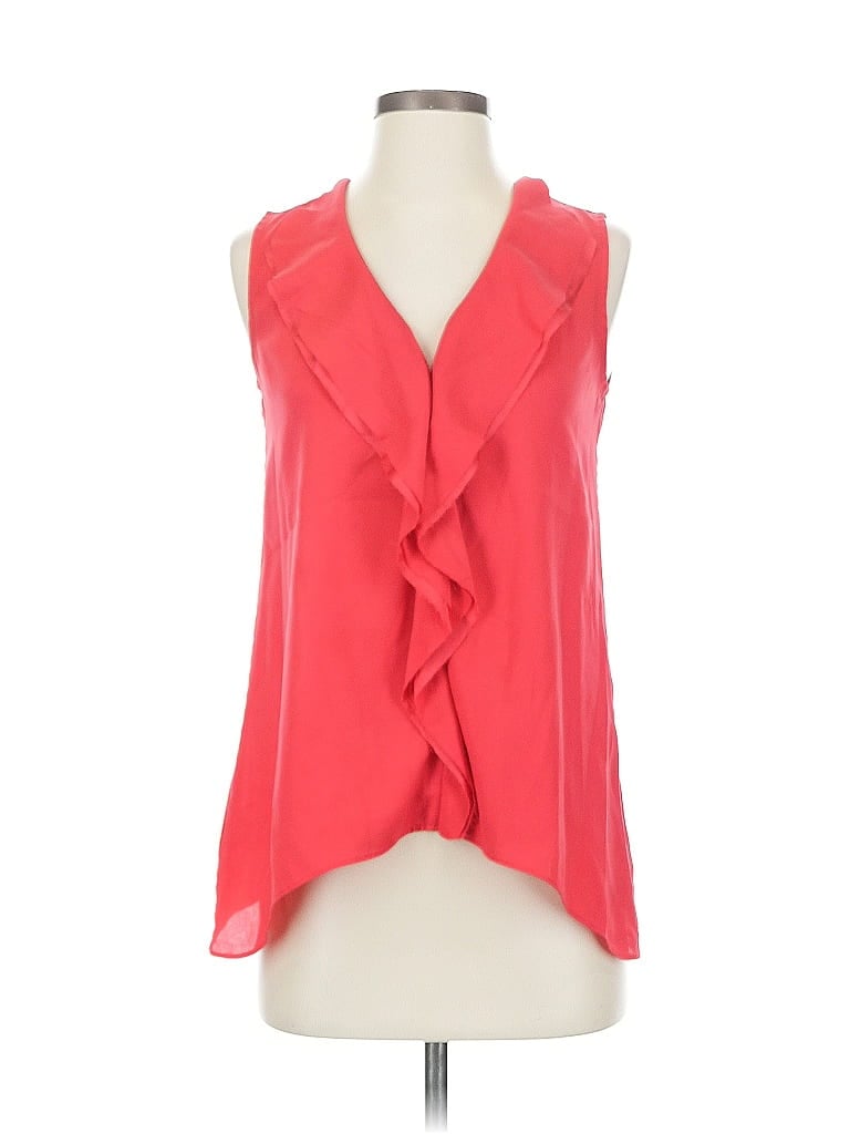 Pre-owned Ann Taylor Sleeveless Blouse In Red