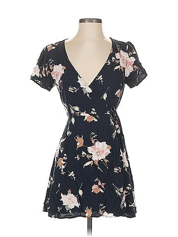Abercrombie Casual Dress (view 1)