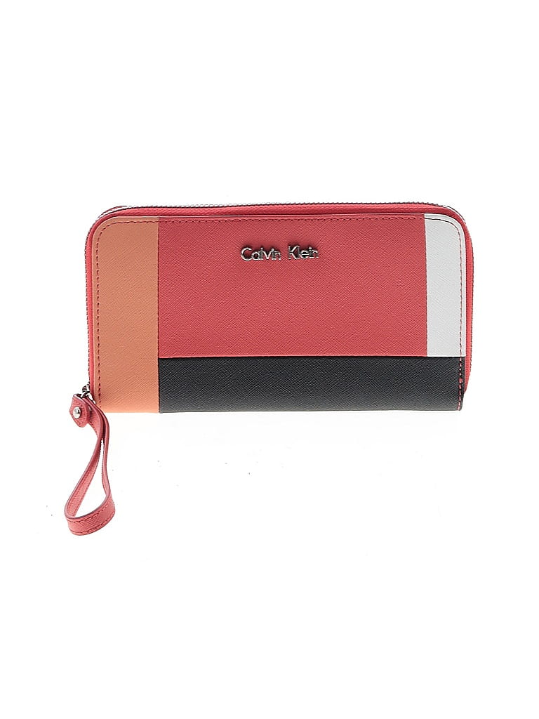 Click to view more detailed imagery on our partner's website Pre-owned Calvin Klein Wristlet In Red