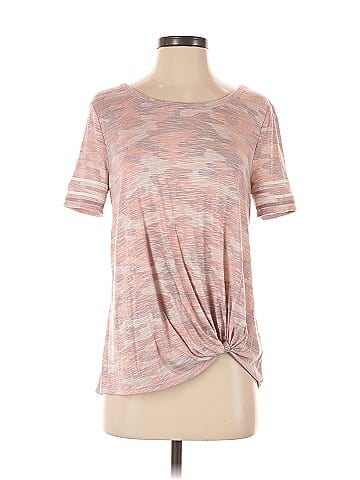 24/7 Maurices Short Sleeve T-Shirt (view 1)