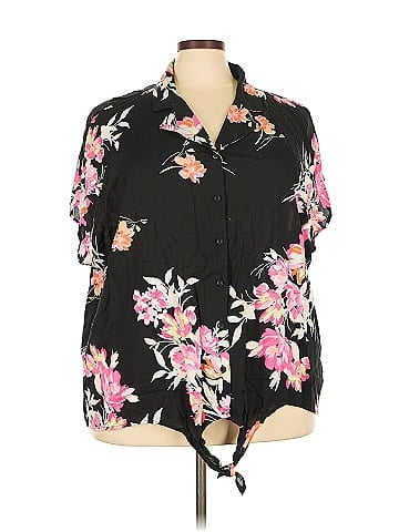 Torrid Short Sleeve Blouse (view 1)