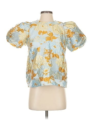 Pomander Place Short Sleeve Blouse (view 1)