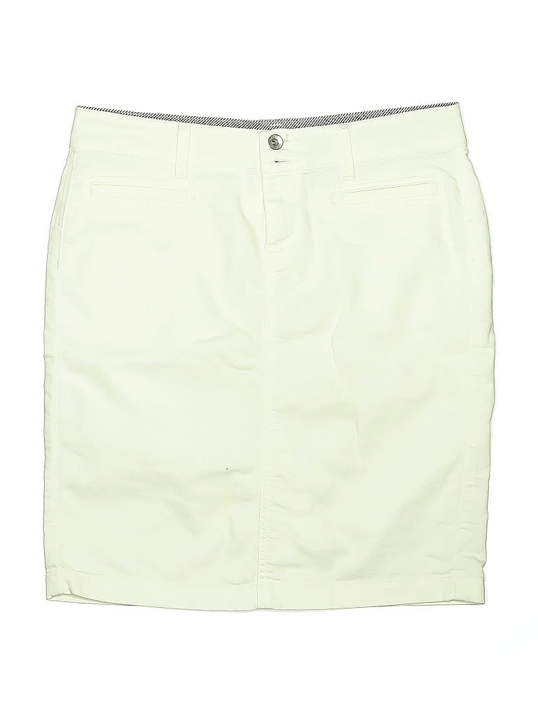 Click to view more detailed imagery on our partner's website Pre-owned Banana Republic Khaki Shorts In White