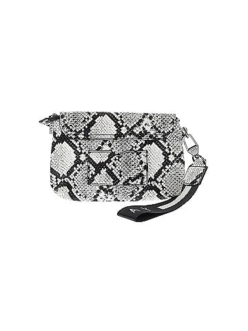Quay Wristlet (view 2)