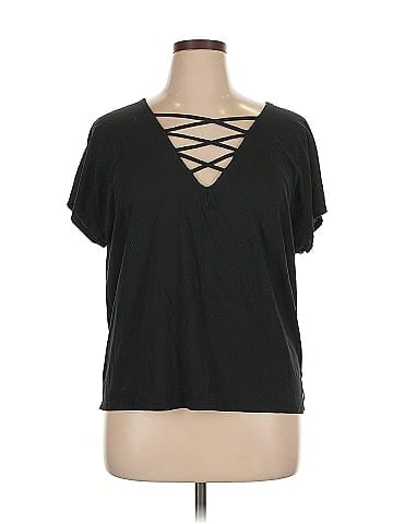 Victoria Sport Short Sleeve Top (view 1)