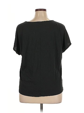 Victoria Sport Short Sleeve Top (view 2)