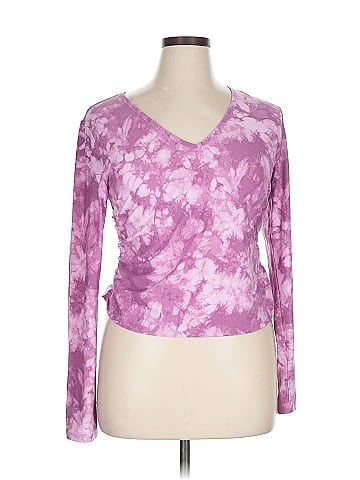 LIVI Long Sleeve T-Shirt (view 1)