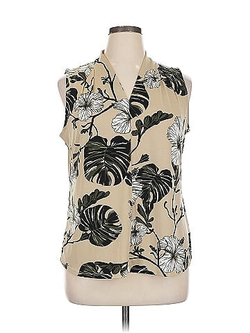 Liz Claiborne Career Sleeveless Blouse (view 1)