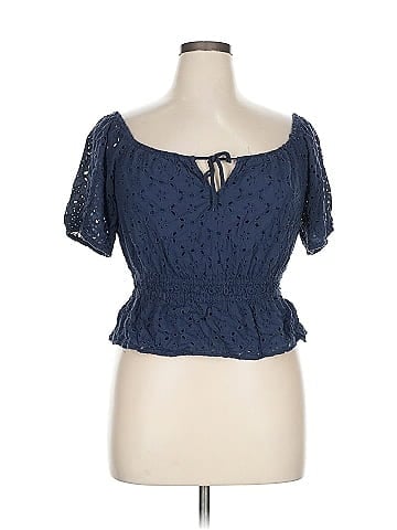 Abercrombie & Fitch Short Sleeve Top (view 1)