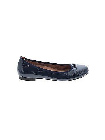 Vionic Flats (view 1)