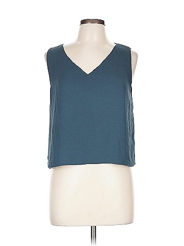 Babaton Sleeveless T-Shirt (view 1)