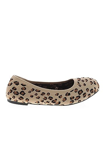 Amazon Essentials Flats (view 1)