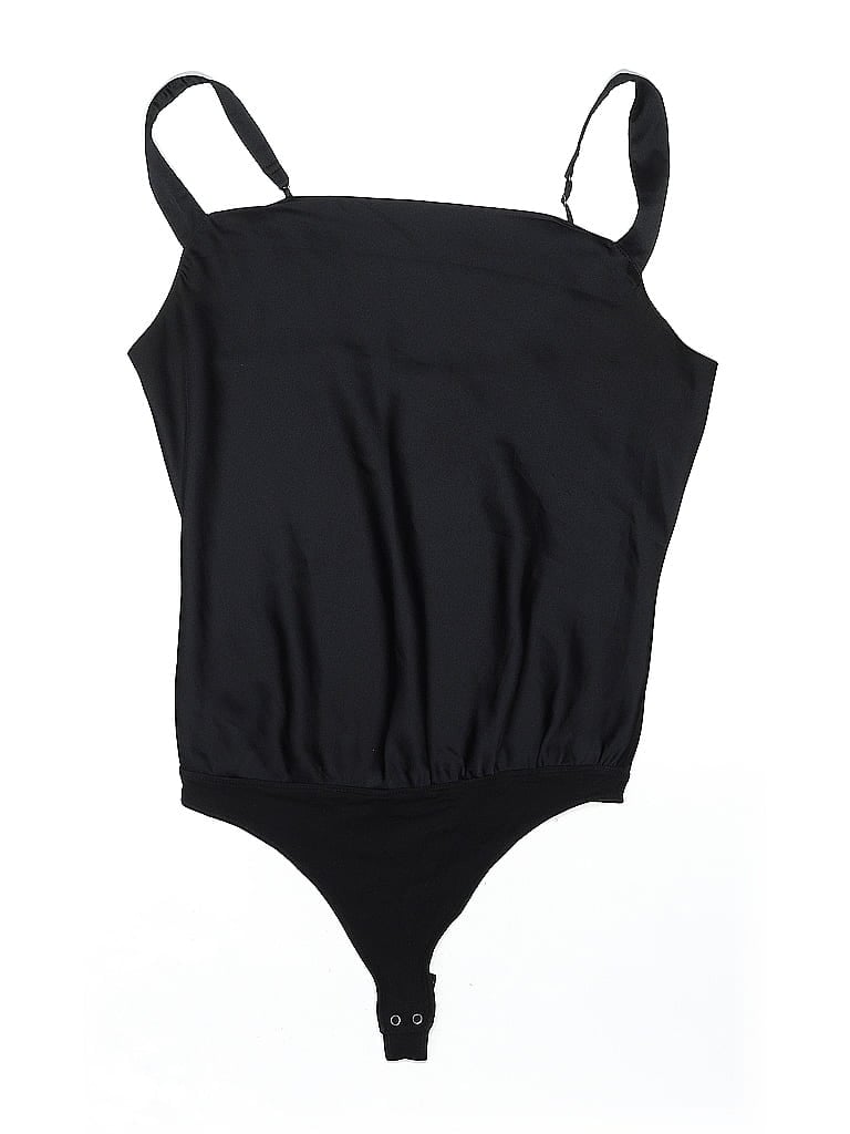 Click to view more detailed imagery on our partner's website Pre-owned Abercrombie & Fitch Swimsuit Top Black Solid Pattern Swimwear