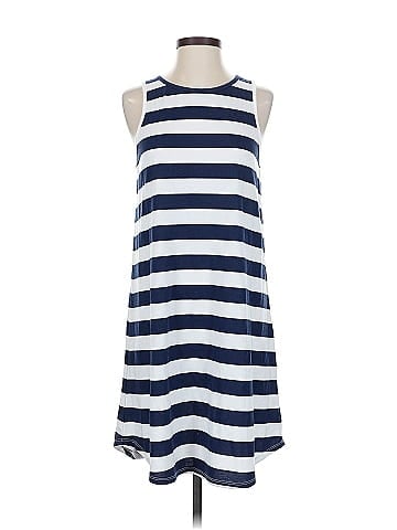 Crown & Ivy Casual Dress (view 1)