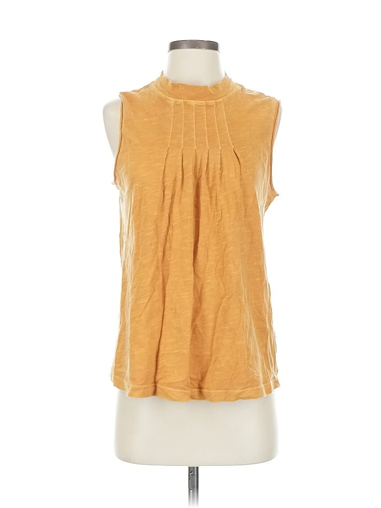 T.LA Pre-owned Sleeveless T-shirt In Gold