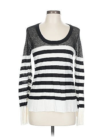 Victoria's Secret 3/4 Sleeve T-Shirt (view 1)