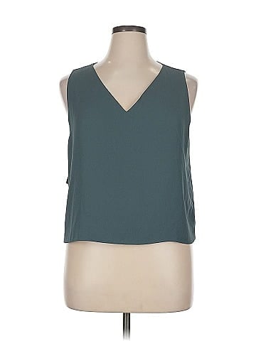 Babaton Sleeveless Blouse (view 1)