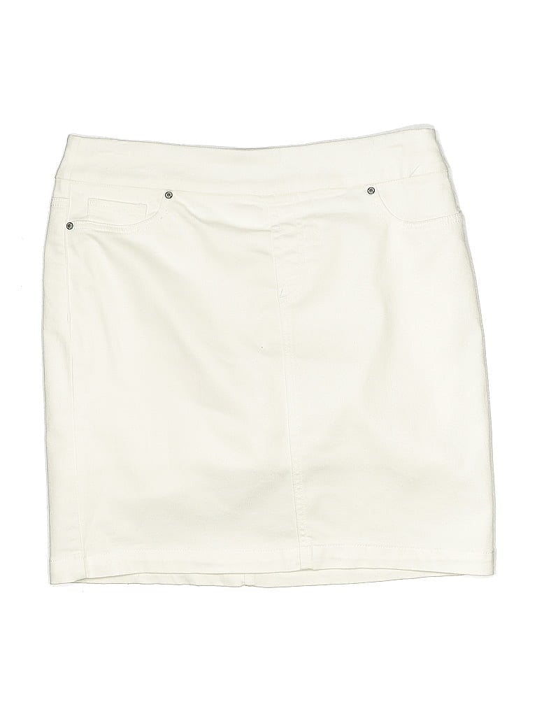 CHICO'S Pre-owned Skort In White