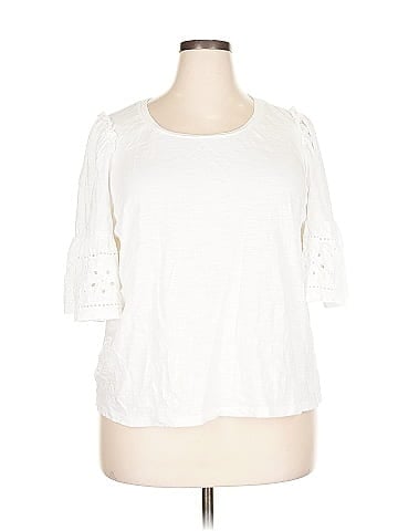 Crown & Ivy 3/4 Sleeve Top (view 1)